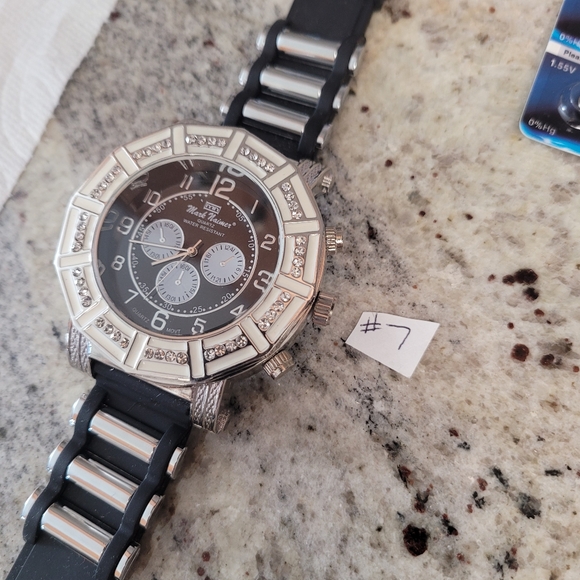 Big Face Crystal Black & White Water Resistant Quartz Watch Rubber Band NWOT - Picture 3 of 15